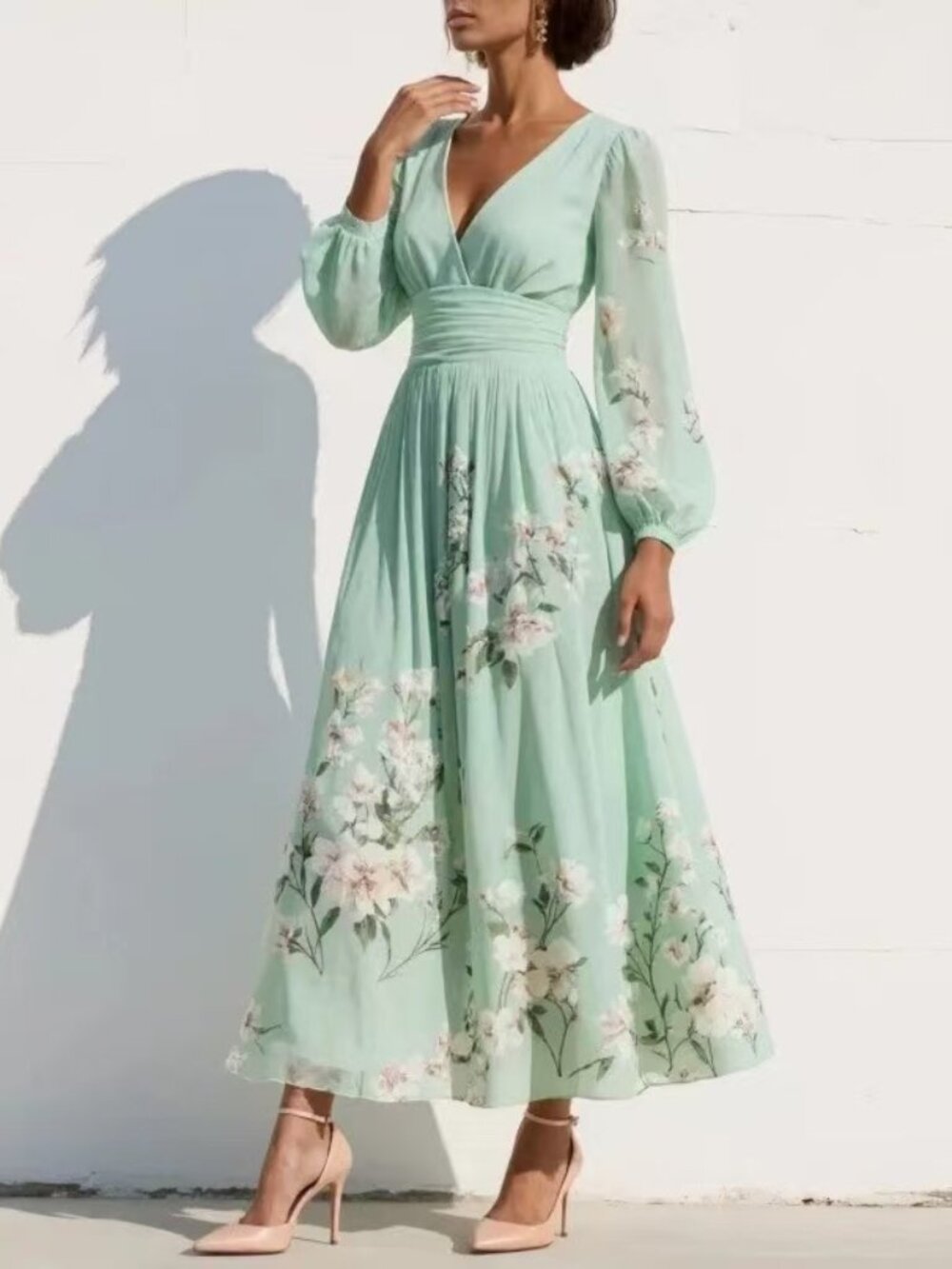 Women's dress in brand-new condition